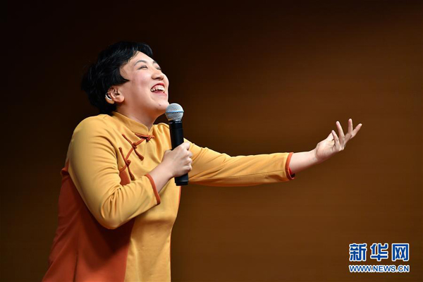 1月24日，残疾人读书与演讲培训班学员贺爽朗诵《我的梦想是成为一名聋人朗诵家》。